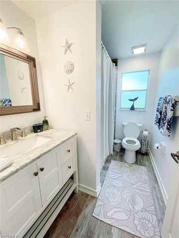 2037 Crown Pointe BLVD, Naples, FL 34112