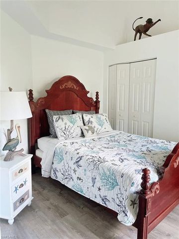 2037 Crown Pointe BLVD, Naples, FL 34112