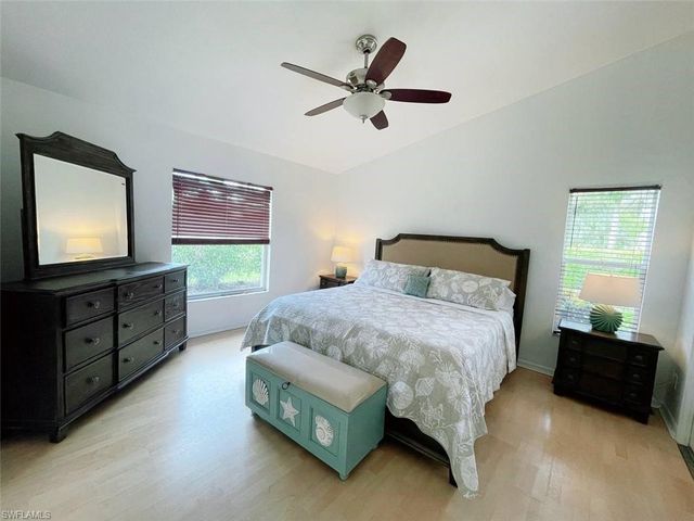 2037 Crown Pointe BLVD, Naples, FL 34112