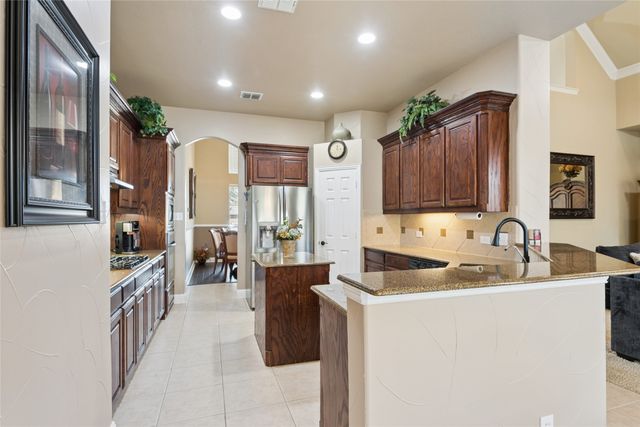 4312 Crestview Lane, Mansfield, TX 76063