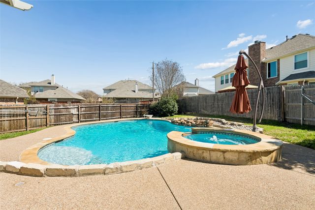 4312 Crestview Lane, Mansfield, TX 76063