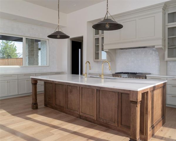 501 Old Creek Road, Edmond, OK 73034