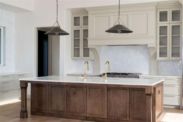 501 Old Creek Road, Edmond, OK 73034