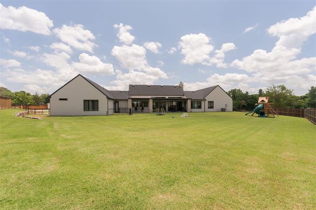 501 Old Creek Road, Edmond, OK 73034