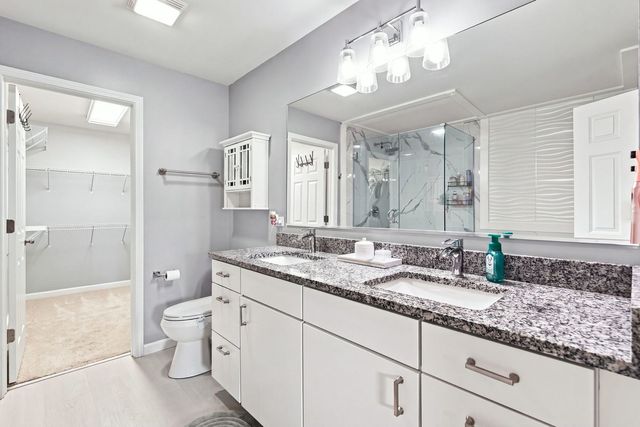 267 Garrett Circle, Carol Stream, IL 60188
