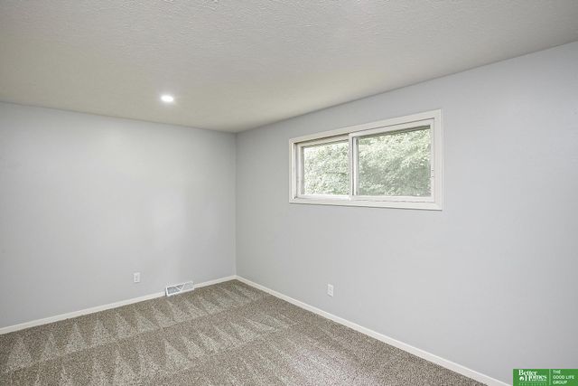 1807 Warren Street, Bellevue, NE 68005