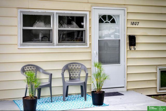 1807 Warren Street, Bellevue, NE 68005