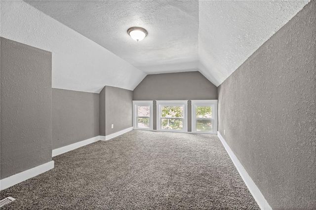 4010 Montgall Avenue, Kansas City, MO 64130