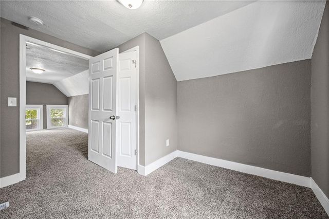 4010 Montgall Avenue, Kansas City, MO 64130