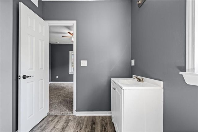 4010 Montgall Avenue, Kansas City, MO 64130