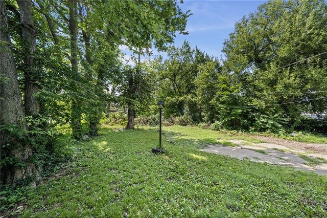 4010 Montgall Avenue, Kansas City, MO 64130