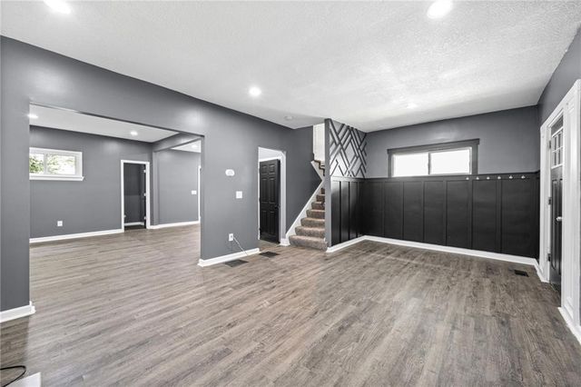 4010 Montgall Avenue, Kansas City, MO 64130