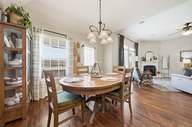 3906 S Maple Avenue, Sand Springs, OK 74063