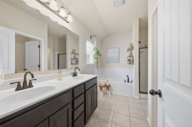 3906 S Maple Avenue, Sand Springs, OK 74063