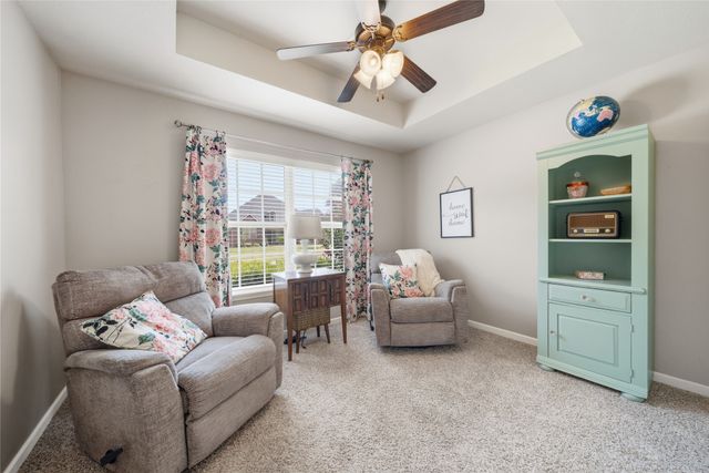 3906 S Maple Avenue, Sand Springs, OK 74063