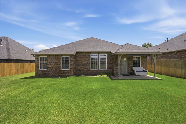 3906 S Maple Avenue, Sand Springs, OK 74063