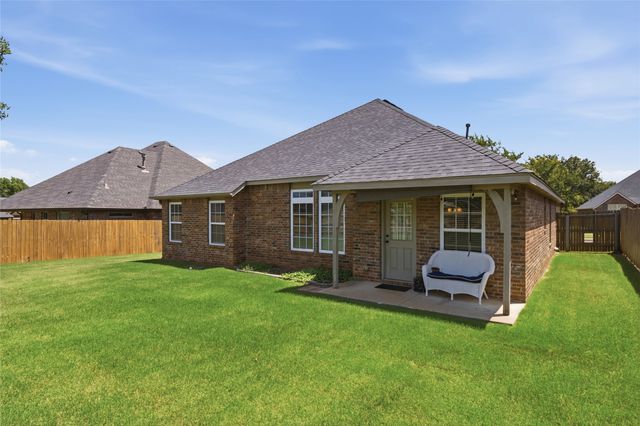 3906 S Maple Avenue, Sand Springs, OK 74063