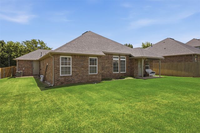 3906 S Maple Avenue, Sand Springs, OK 74063