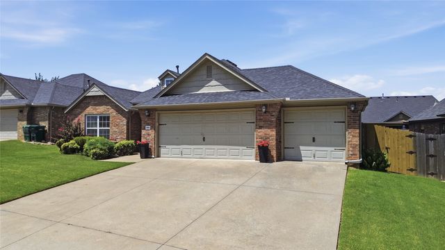 3906 S Maple Avenue, Sand Springs, OK 74063