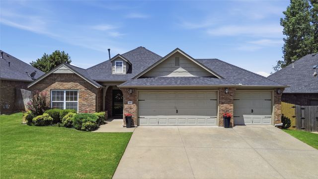 3906 S Maple Avenue, Sand Springs, OK 74063