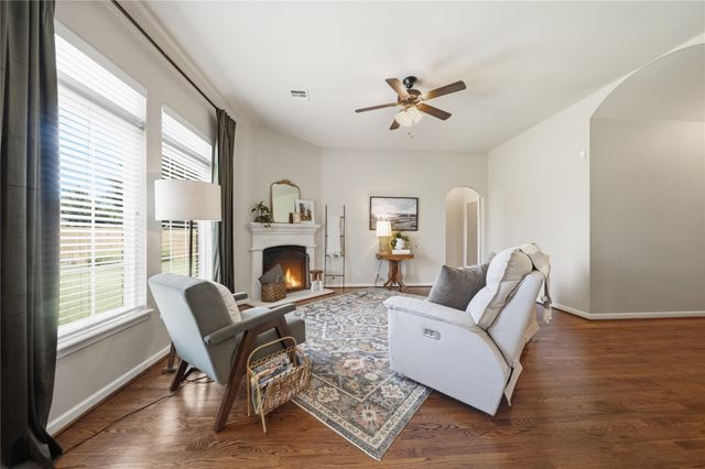 3906 S Maple Avenue, Sand Springs, OK 74063