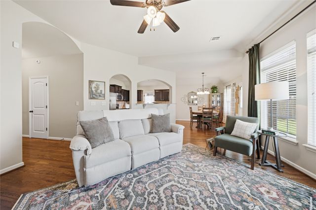 3906 S Maple Avenue, Sand Springs, OK 74063
