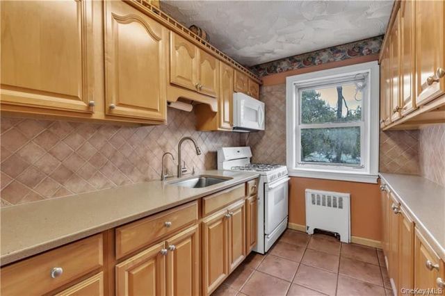 51 White Oak Street 2A, New Rochelle, NY 10801