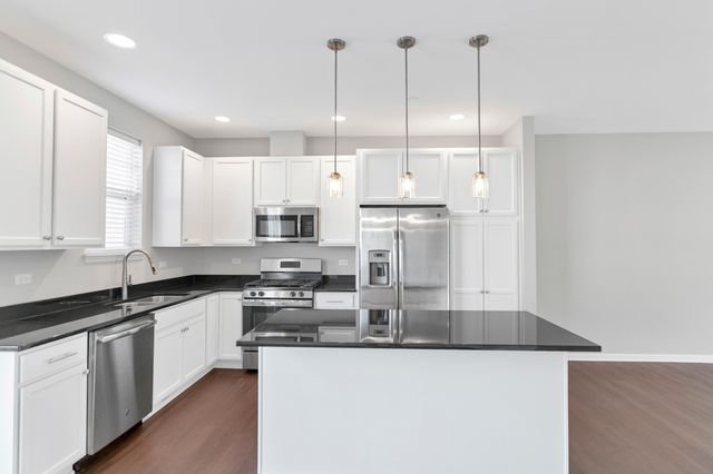 478 Woodmoor Drive 478, Lombard, IL 60148