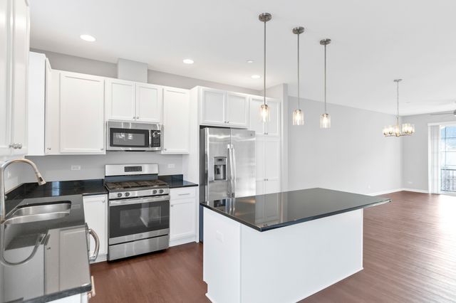 478 Woodmoor Drive 478, Lombard, IL 60148