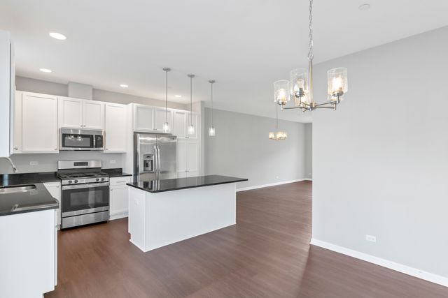 478 Woodmoor Drive 478, Lombard, IL 60148