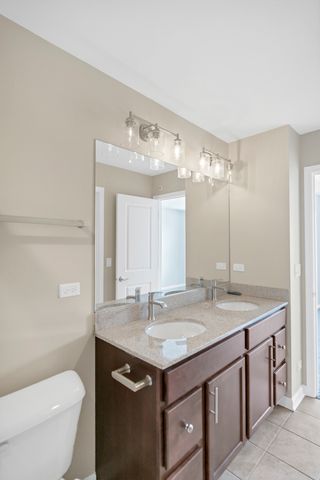 478 Woodmoor Drive 478, Lombard, IL 60148