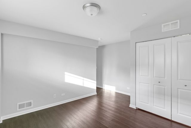 478 Woodmoor Drive 478, Lombard, IL 60148