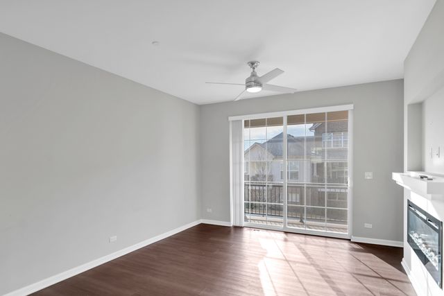 478 Woodmoor Drive 478, Lombard, IL 60148