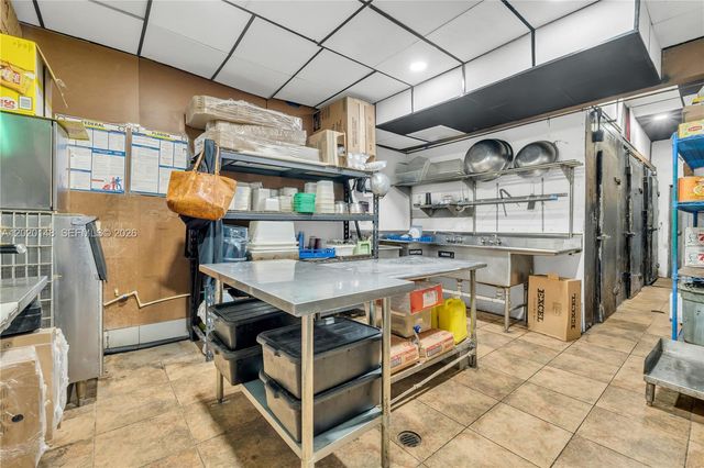 W 84 St, Hialeah, FL 33014