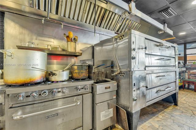 W 84 St, Hialeah, FL 33014