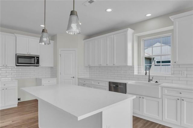 12511 Parkview Avenue, Kansas City, KS 66109