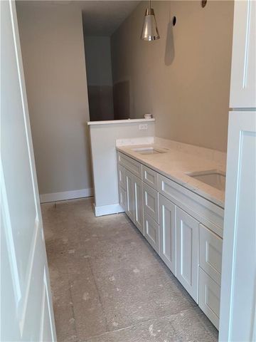 12511 Parkview Avenue, Kansas City, KS 66109