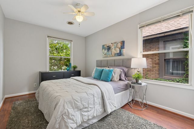 1006 Foster Street, Evanston, IL 60201