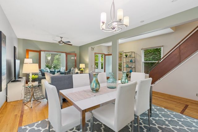 1006 Foster Street, Evanston, IL 60201
