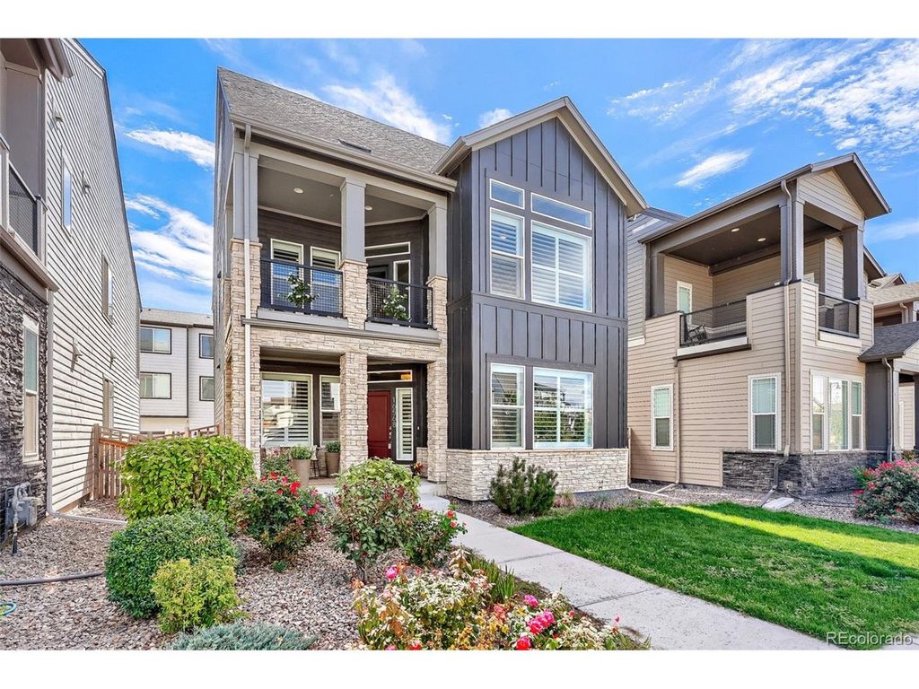 16568 Shoshone St, Broomfield, CO 80023