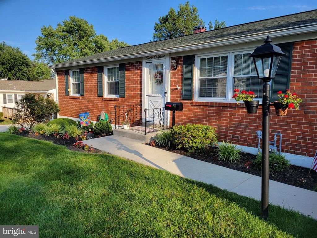 205 NORTHWAY RD, Reisterstown, MD 21136