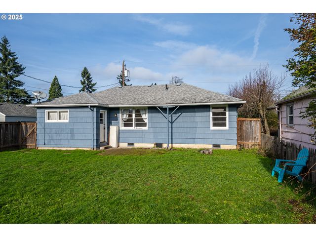 729 J St, Springfield, OR 97477