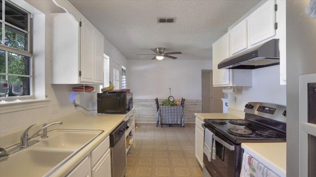 535 Jean Drive, Seagoville, TX 75159