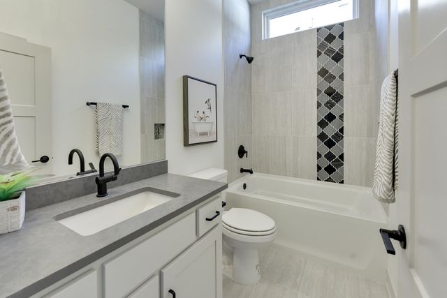 10602 S 126th Court, Omaha, NE 68137