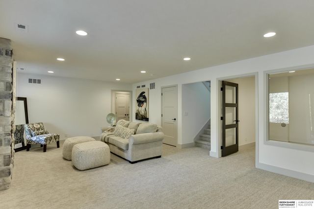 10602 S 126th Court, Omaha, NE 68137