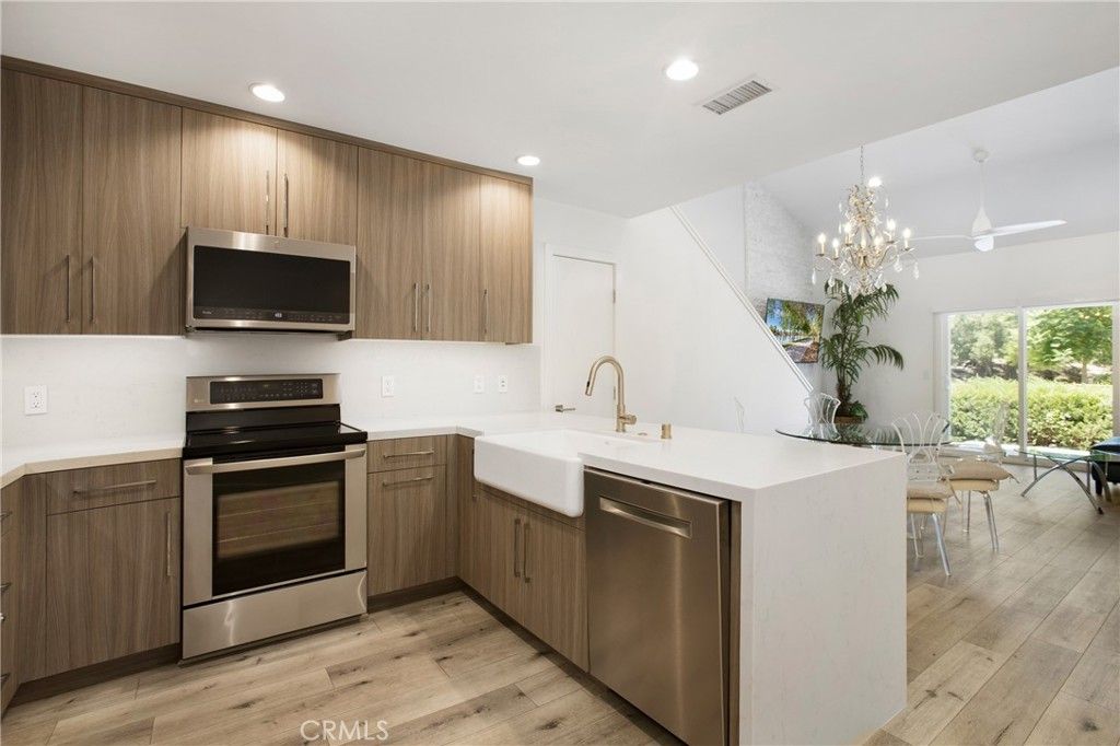 Image 3 of property listing at 31601 Via Conejo, Trabuco Canyon, CA 92679