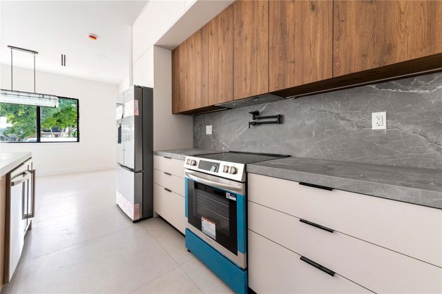 621 NW 42nd Ave, Coconut Creek, FL 33066