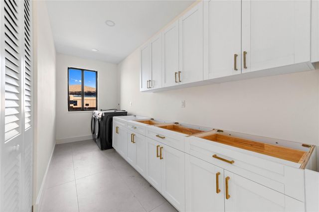 621 NW 42nd Ave, Coconut Creek, FL 33066