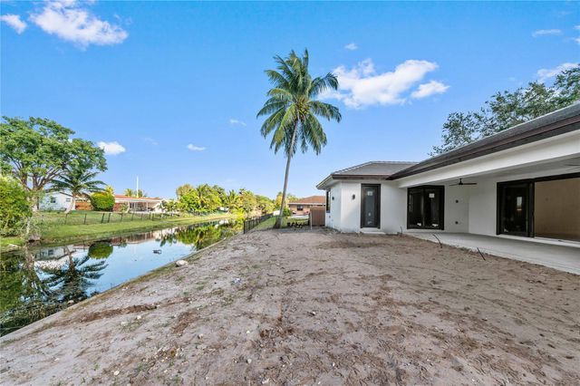 621 NW 42nd Ave, Coconut Creek, FL 33066
