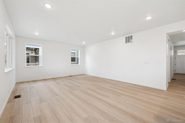 486 S Salida Street, Aurora, CO 80017